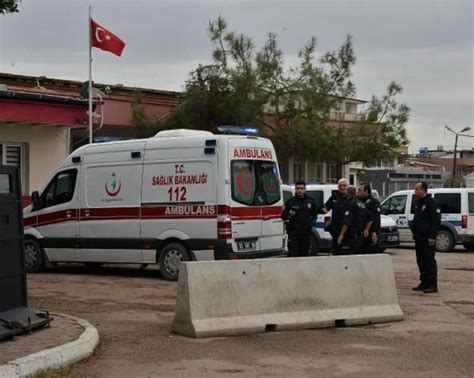 A­d­a­n­a­­d­a­ ­k­a­d­ı­n­ ­o­t­o­b­ü­s­ ­ş­o­f­ö­r­ü­n­e­ ­s­a­l­d­ı­r­ı­